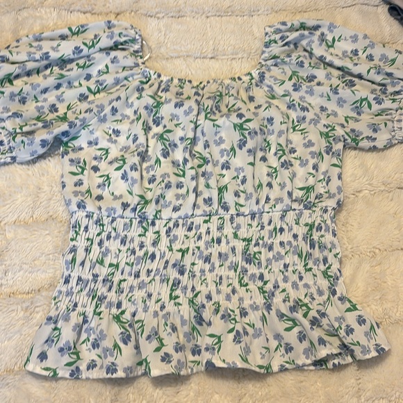 blouse - Picture 2 of 2